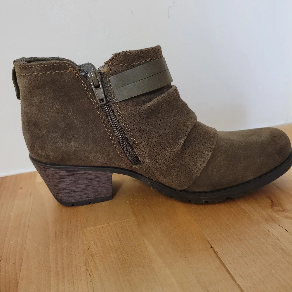 Earth Origins Women's Oakland Odel Booties Size 8